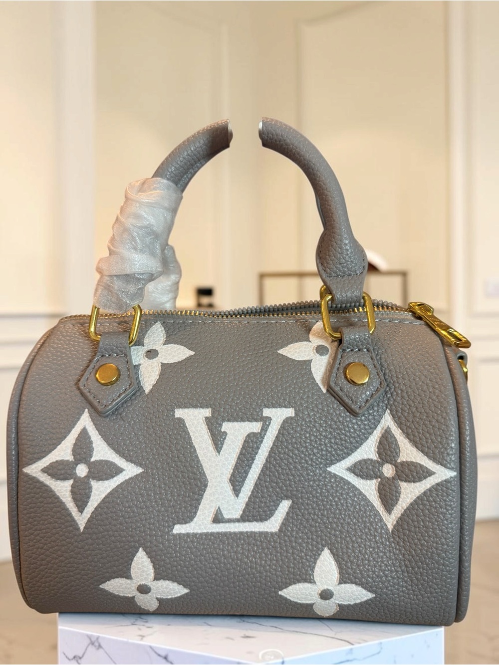 NWOT Source Unknown Gray and White Monogram Satchel